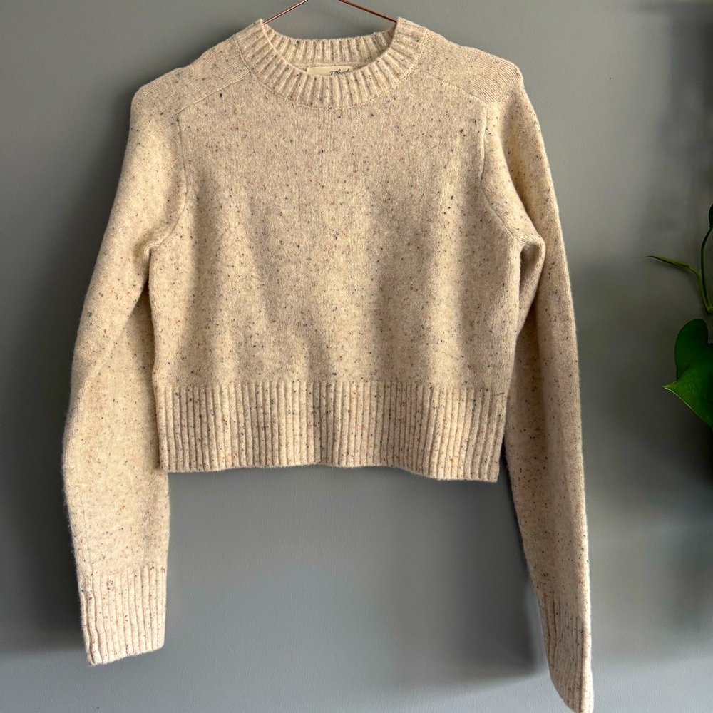 Women’s Universal Thread Cropped Knitted Sweater in Cream Ivory, size XS